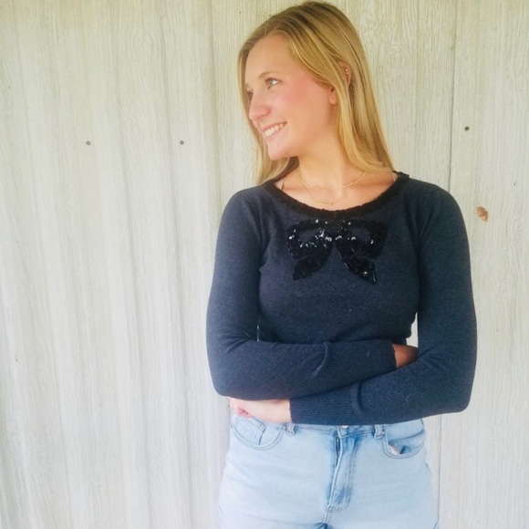 FOREVER 21 Sequin Embellished Bow Crop Sweater - Picture 3 of 7